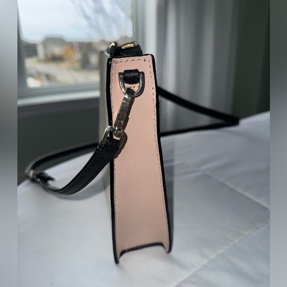 Kate Spade tri-tone Crossbody Purse . Black, cream with blush pink on sides. - Picture 2 of 4